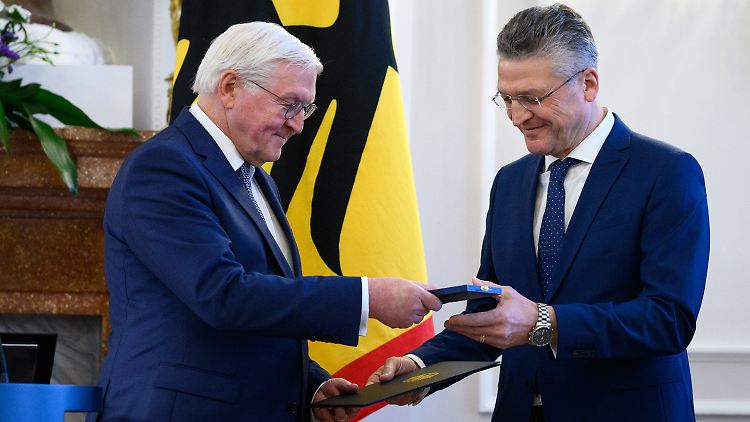 Steinmeier würdigte den überragenden wissenschaftlichen Verstand und das immer von Vernunft geleitete Engagement des damaligen RKI-Chefs Wieler.