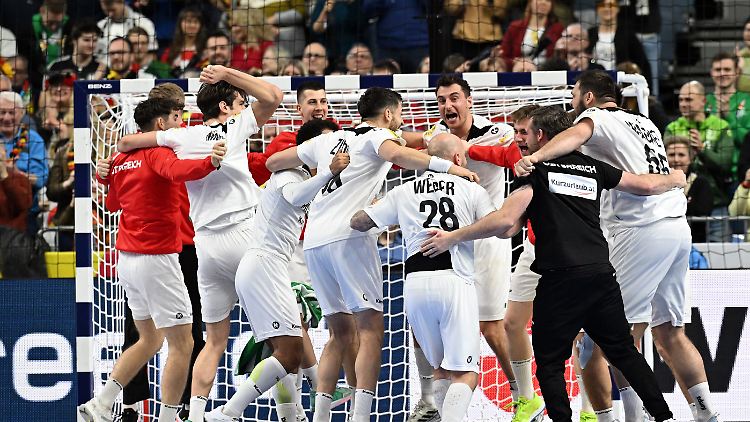 Was ist hier los? Die Österreich-Spieler können es kaum fassen.