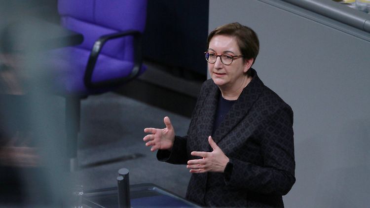 Klara Geywitz, Bundesministerin für Wohnen, Stadtentwicklung und Bauwesen, will die neue KfW-Förderung rasch auf den Weg bringen.