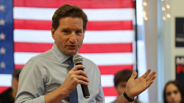 Tritt bei den Wahlen zum demokratischen Präsidentschaftskandidaten unter anderem gegen Amtsinhaber Joe Biden an: Dean Philips. 
