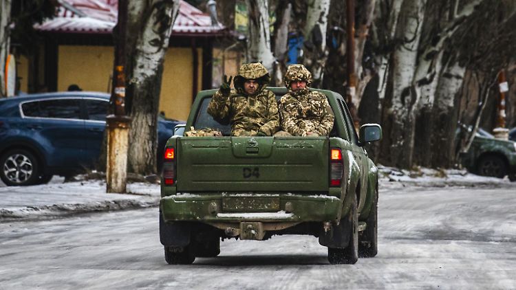 Ukrainische Soldaten in Slowjansk. Die Stadt liegt rund 50 Kilometer nordwestlich von Bachmut.