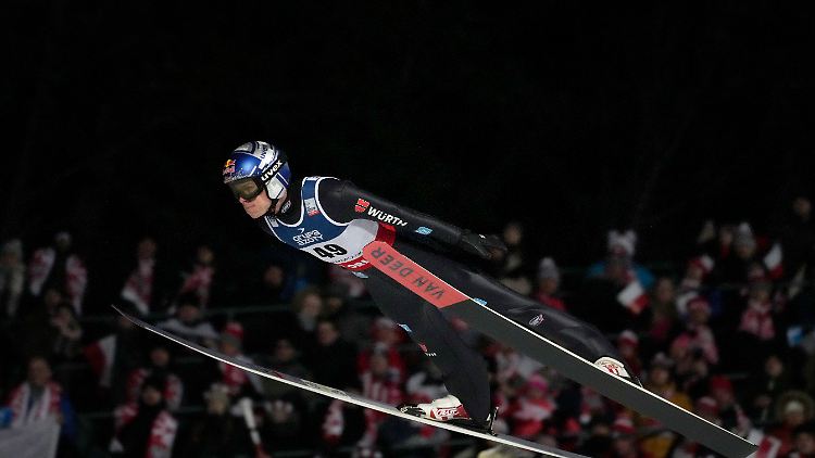 Höher, schneller, weiter: Andreas Wellinger in Aktion. 