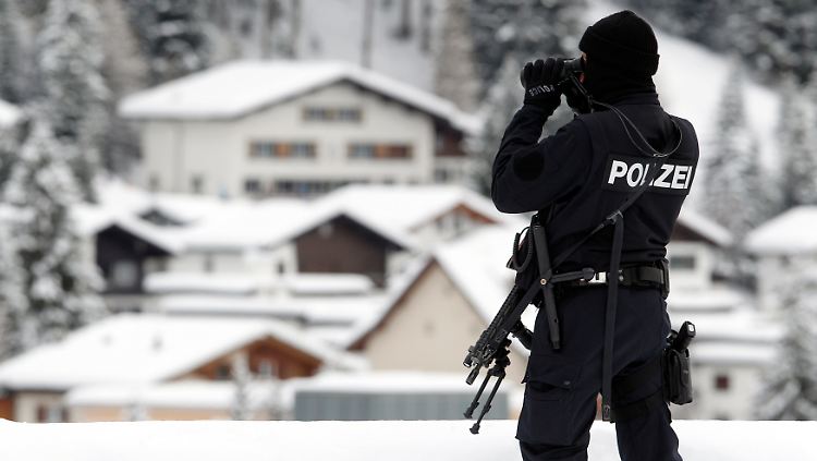 Schwer bewachter Tagungsort: Davos 2011.