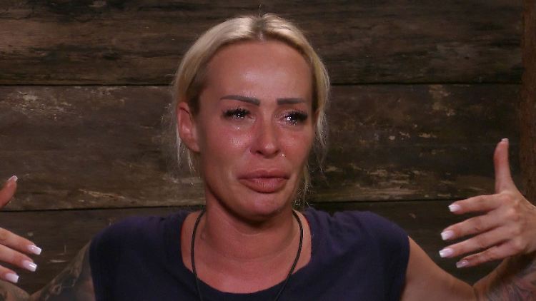 Der Qualm machte ihr zu schaffen: Cora Schumacher.