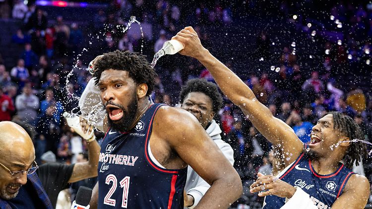 Abkühlung für Joel Embiid.