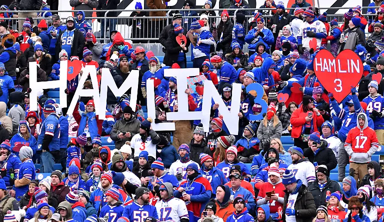 2023-01-08T192948Z-194775564-19747847-RTRMADP-3-FOOTBALL-NFL-BUF-NEP