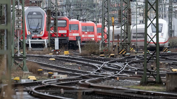 Ab Dienstagabend bleiben die meisten Züge vorübergehend auf dem Abstellgleis.