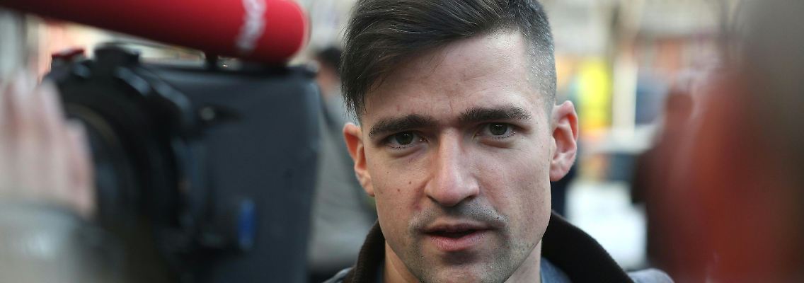 Martin Sellner hatte bei dem Treffen radikaler Rechter am 25. November in Potsdam nach eigenen Angaben über "Remigration" gesprochen (Archivbild).