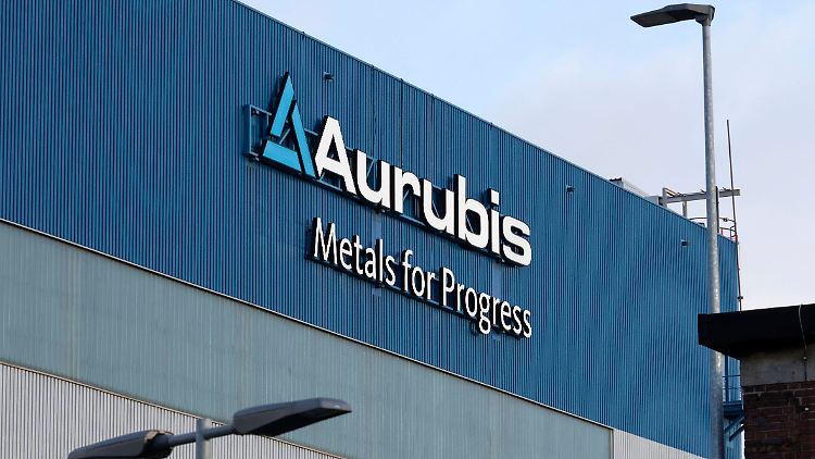 Nur Vorständin Inge Hofkens, die für das Recycling zuständig ist, behält ihr Vorstandsmandat bei Aurubis.