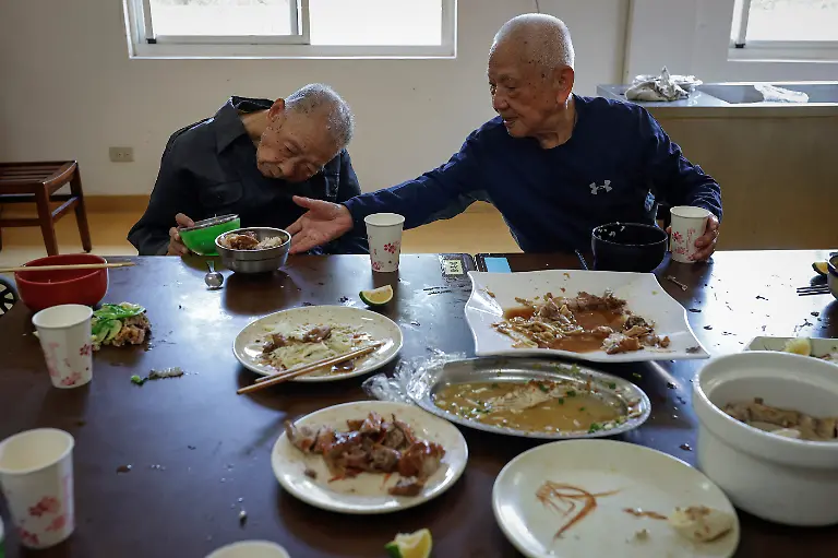 2023-12-13T230120Z-968510374-RC2304AGBD92-RTRMADP-3-TAIWAN-ELECTION-VETERANS