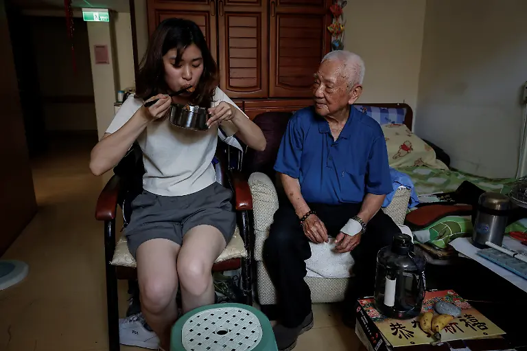 2023-12-13T230112Z-1120513586-RC2F74AU6ETX-RTRMADP-3-TAIWAN-ELECTION-VETERANS