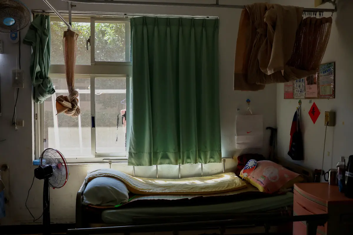 2023-12-14T044745Z-1492901108-RC2204AXJ80V-RTRMADP-3-TAIWAN-ELECTION-VETERANS