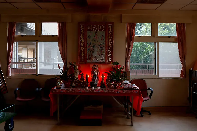 2023-12-14T044749Z-1318628296-RC2X84AWFXTZ-RTRMADP-3-TAIWAN-ELECTION-VETERANS