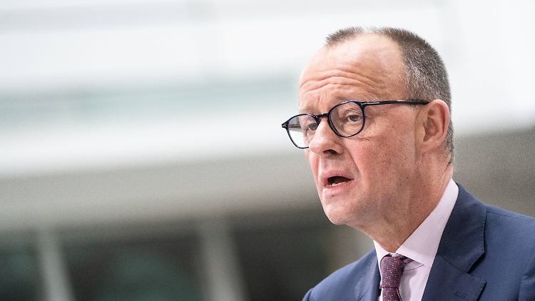 "Benutzt Euren Kopf und nicht nur Euren Kehlkopf", entgegnet Friedrich Merz der Letzten Generation.