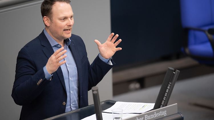 Die AfD wolle Forschungsfeldern, die ihnen missfallen, die finanzielle Grundlage entziehen, so Kai Gehring (Grüne).