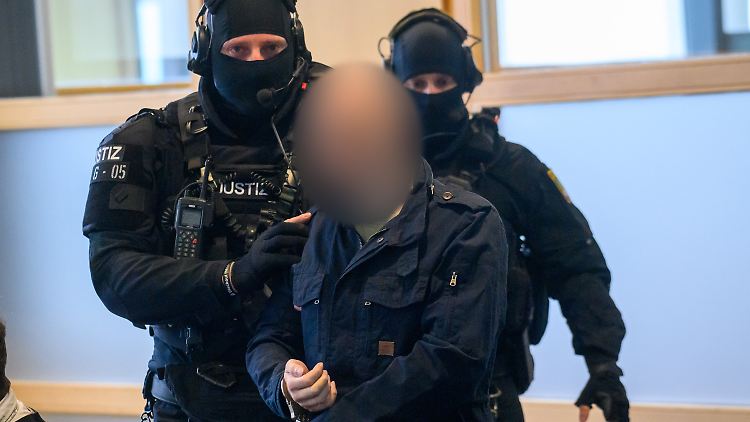 Der Prozess gegen Stephan Balliet vor dem Landgericht Magdeburg findet unter hohen Sicherheitsvorkehrungen statt. 