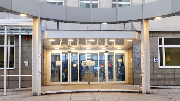 Der Prozess gegen den 17-jährigen Franzosen findet unter Ausschluss der Öffentlichkeit statt. 