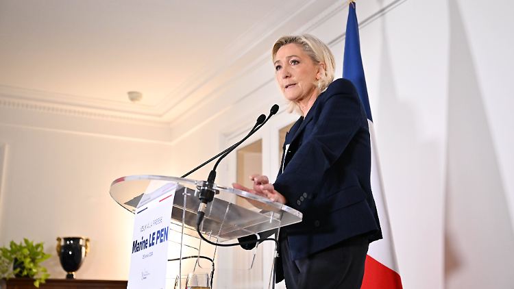 "Ich bin ganz und gar nicht einverstanden mit den Vorschlägen, die bei diesem Treffen diskutiert worden sein sollen", sagt Marine Le Pen.