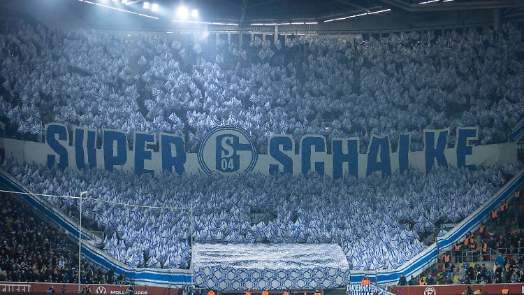 Schalke begrüßt im Schnitt mehr als 61.000 Fans im Stadion.