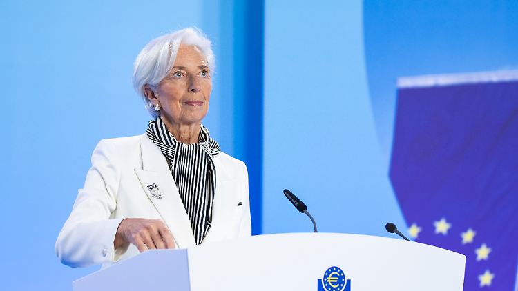 Die eigenen Mitarbeiter bemängeln die Arbeit von Christine Lagarde, laut einer Umfrage. 