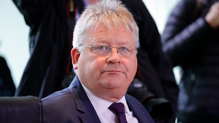 Ohne "klare Wehrhaftigkeit" gebe es für Putin keinen Grund, die NATO nicht anzugreifen, sagt BND-Chef Kahl.