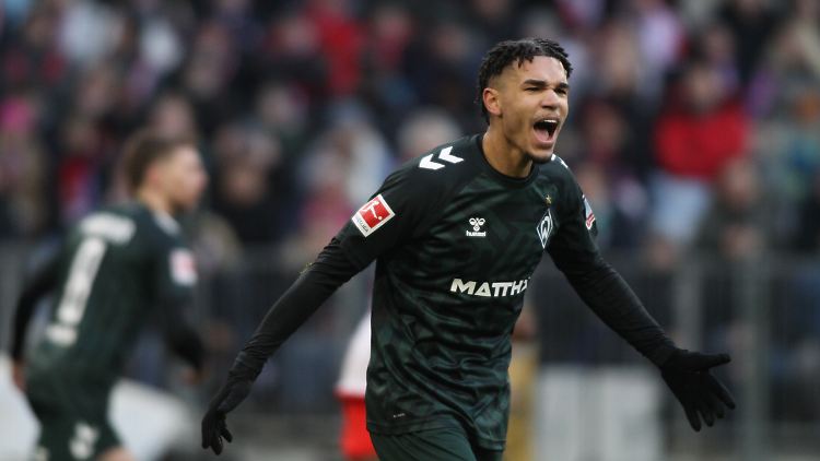 Justin Njinmah mischt derzeit die Bundesliga auf.