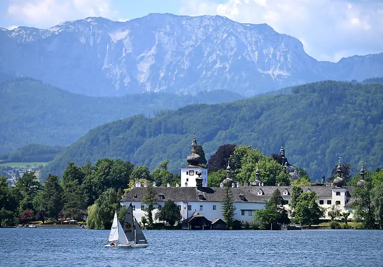 74e8703349da49b9cd38e2e059358019