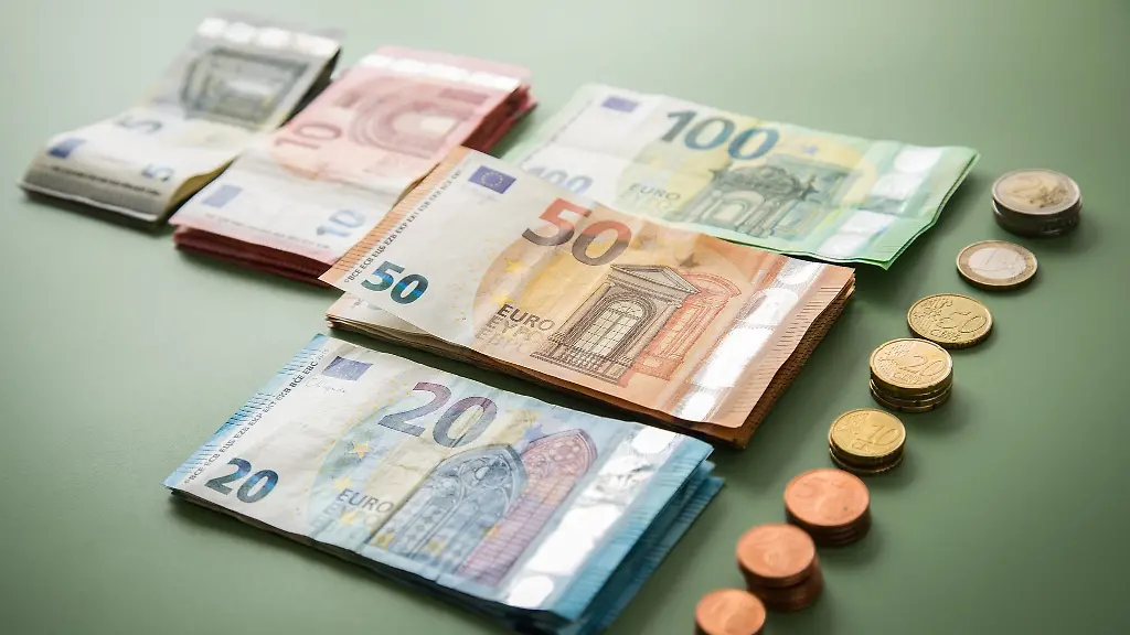 Stagnierender-Kurs-Die-Zinsangebote-fuer-Tages-und-Festgeldanlagen-steigen-nicht-weiter