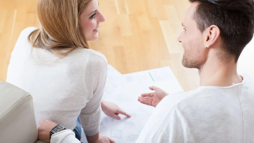 Die-Zinsen-fuer-Baufinanzierungen-bei-zehn-Jahren-Laufzeit-sind-gesunken-Eine-gruendliche-Planung-bleibt-aber-entscheidend-fuer-die-Eigenheim-Finanzierung