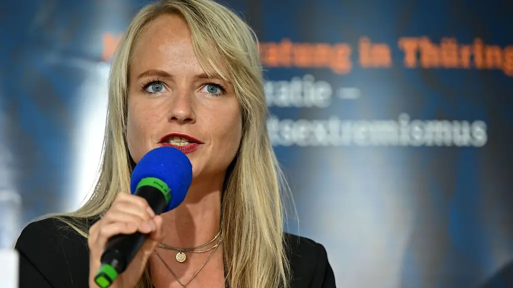 Romy-Arnold-Projektleiterin-des-Mobit-e-V-bei-einer-Veranstaltung