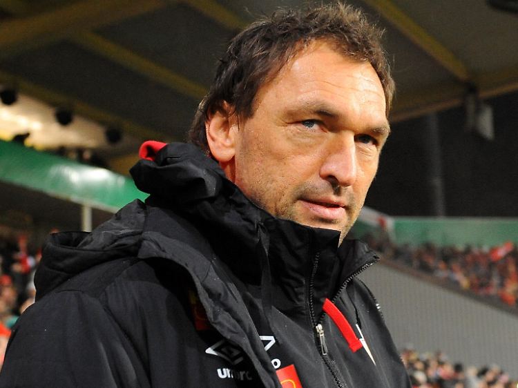"Ich kenne es so, dass Stadien ausverkauft sind, wenn man erfolgreich ist und eine hohe Identifikation mit dem Verein herrscht."