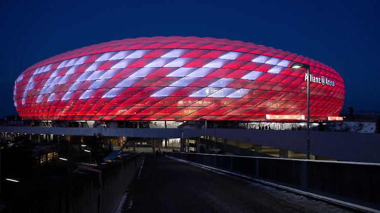 Zu Beckenbauers Ehren wurde die Allianz Arena bereits beleuchtet.