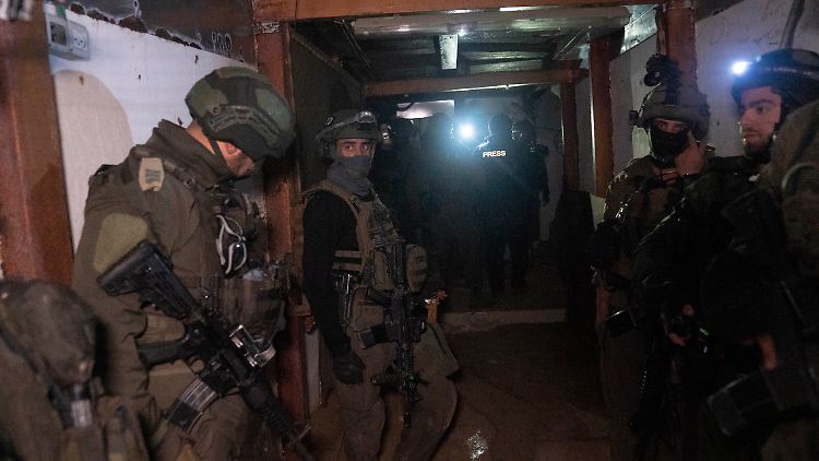 Israels Armee nennt das weitverzweigte Tunnelsystem der Hamas auch "Gaza Metro". Es soll über 720 Kilometer lang sein.