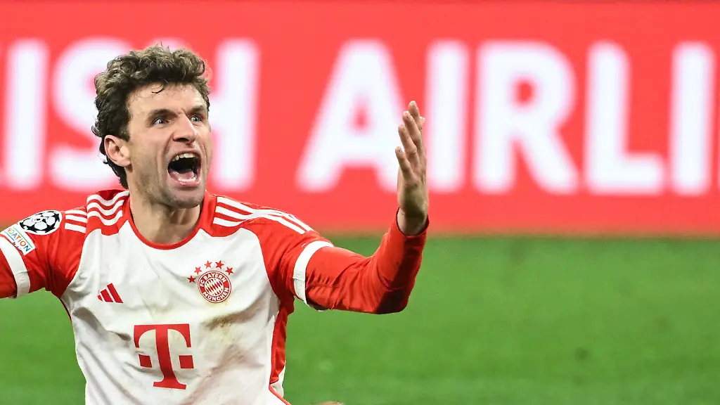 2b774d2cf42415596d1bae55fa402fd0