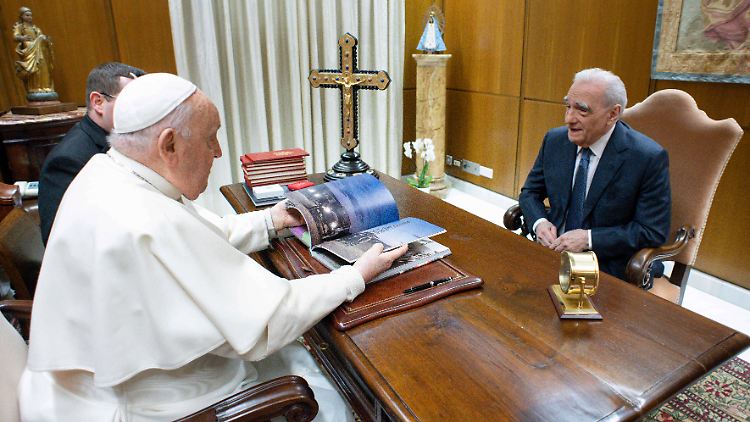 Sprachen über Jesus: Papst Franziskus und Martin Scorsese.