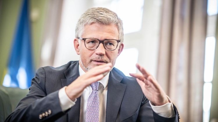 Andrij Melnyk war von 2015 bis zum Oktober 2022 ukrainischer Botschafter in Deutschland. Im Juni 2023 wurde er zum Botschafter der Ukraine in Brasilien ernannt.