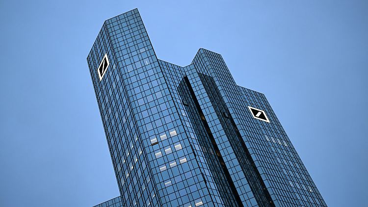 Vor Steuern erzielte das Geldhaus 2023 mit fast 5,7 Milliarden Euro den höchsten Gewinn seit 16 Jahren.