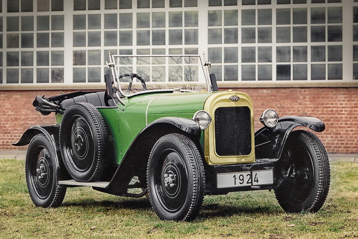03-Jubilaeum-100-Jahre-Opel-4-PS-Laubfrosch-ab-1924-Quelle-Opel-Stellantis
