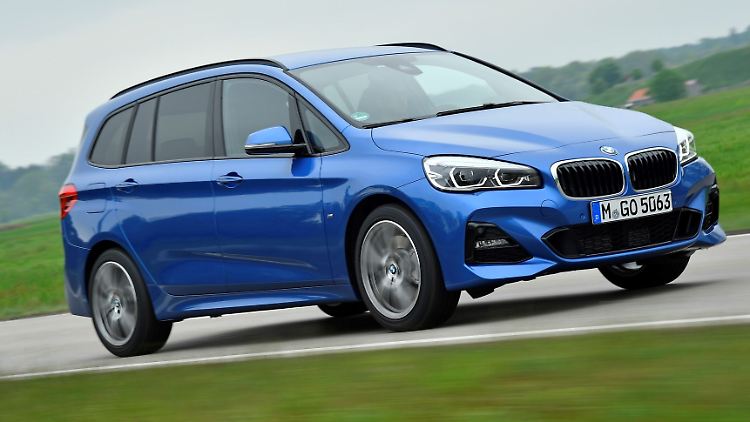 Von BMW war die Käuferscchaft vor dem Tourer vor allem Limousinen und auch SUV gewohnt. Hier fährt gerade der größere Gran Tourer vor.