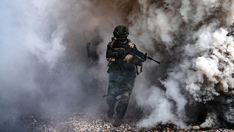 Fast vier Monate nach dem Terrorüberfall der Hamas ist Israels Armee tief in den Gazastreifen eingerückt.