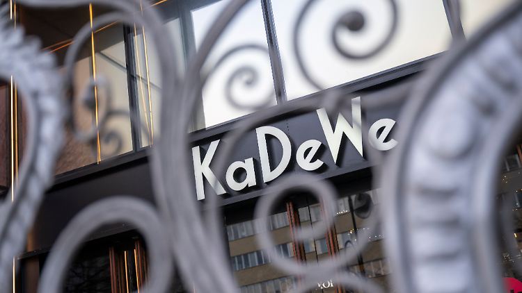 Das Luxuskaufhaus KaDeWe ist insolvent. Doch möglicherweise steht eine Übernahme kurz bevor.