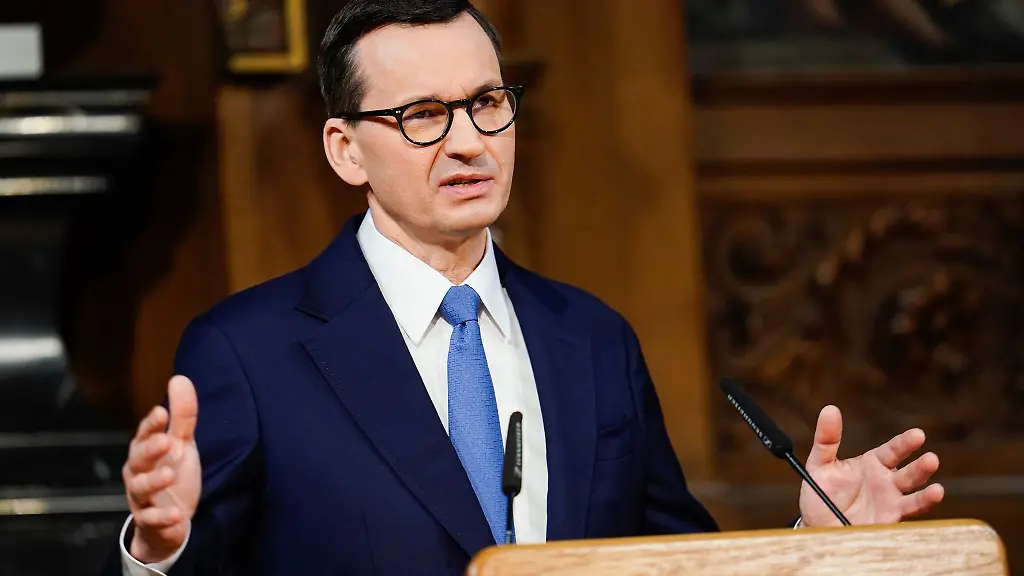 Polens-amtierender-Ministerpraesident-Mateusz-Morawiecki-muss-die-Vertrauensfrage-im-Parlament-stellen