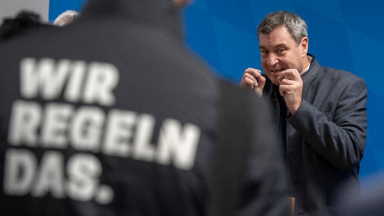 Söder nach seinem Besuch beim Landesamt für Asyl und Rückführungen In Bayern Ende November. 