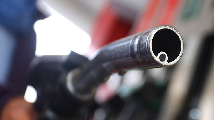 Der erhöhte CO2-Preis fällt auf Sprit, Gas und Heizöl an.
