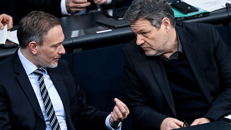 Sind sich wieder einmal nicht einig: Finanzminister Lindner und Wirtschaftsminister Habeck. 