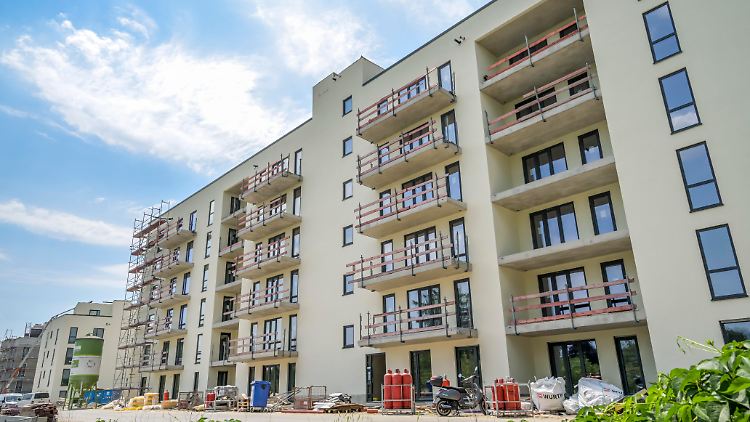 In Berlin entstehen an vielen Stellen neue Wohnungen. Den enormen Anstieg bei den Mieten hält dies aber nicht auf. 