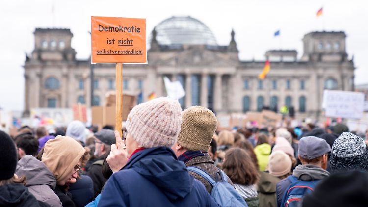 Die Demonstrationen seien nur ein Anfang, mahnen die Unterzeichner des Aufrufs.