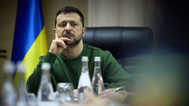 Selenskyj zufolge ziehen die ukrainischen Entscheider nicht genug an einem Strang.