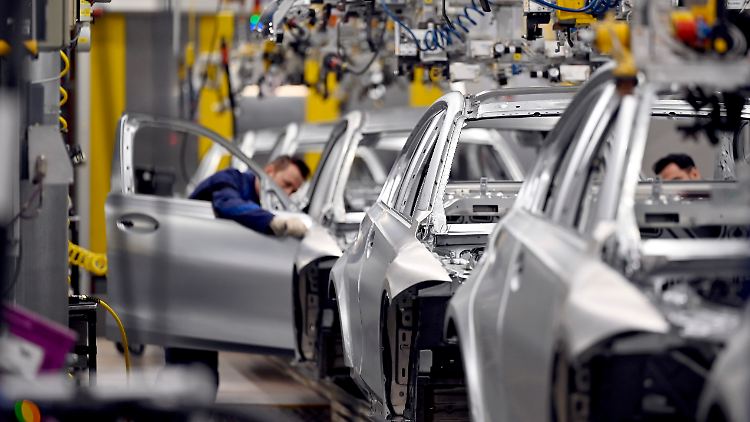 Die Premiummarken BMW und Audi wuchsen um 44 bzw. 4,6 Prozent.