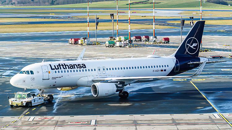 Viele Lufthansa-Maschinen bleiben am Mittwoch am Boden.